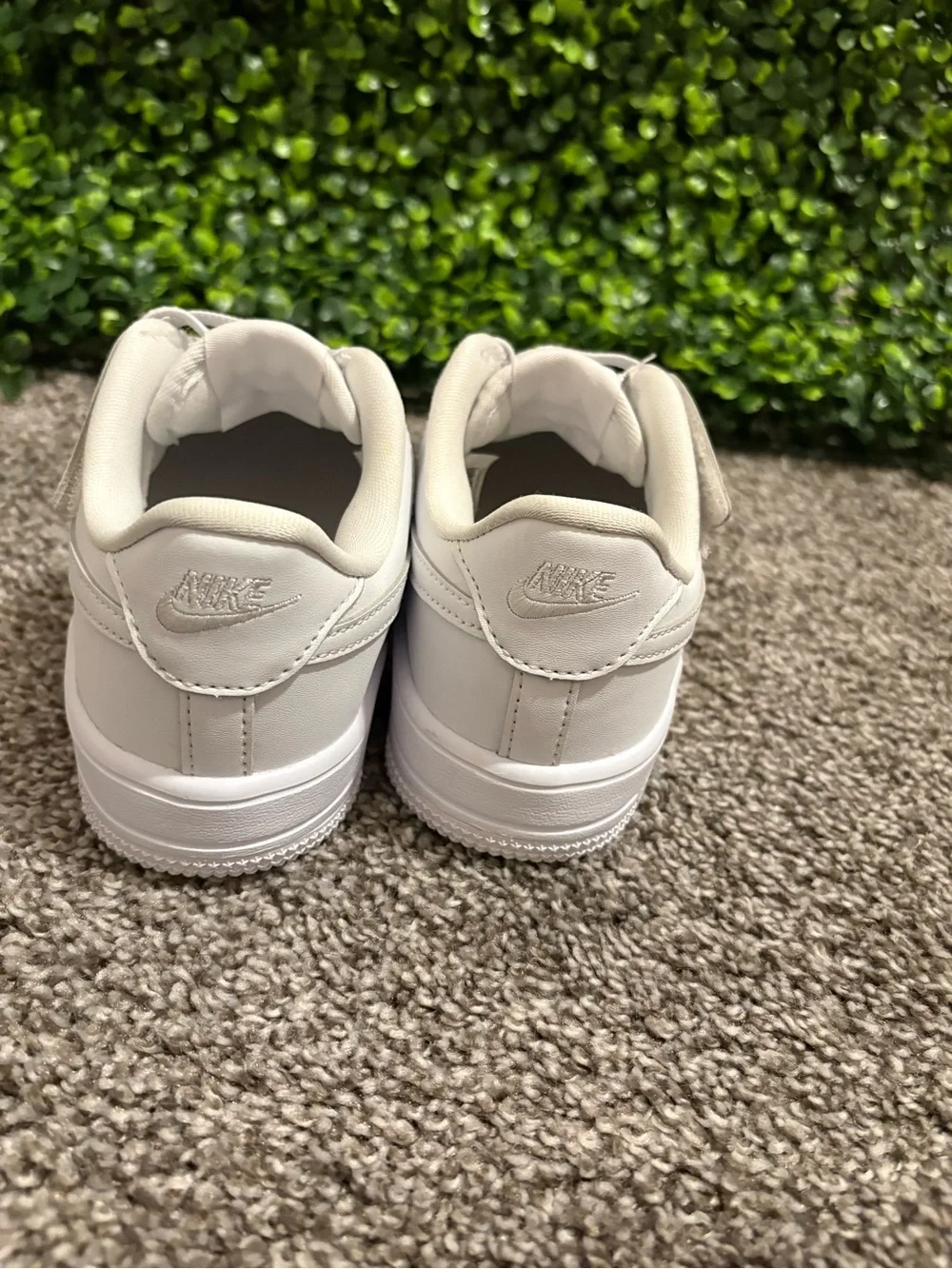 Nike Kids White Low-Top Velcro & Lace Sneakers